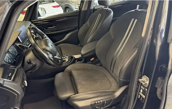 BMW SERIE 2 Gran Tourer 216d 116 ch DKG7 Sport extérieur trois quart arrière droit 213270