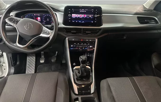 VOLKSWAGEN T-ROC 1.0 TSI 110 Start/Stop BVM6 Life Plus extérieur trois quart avant droit 2129266