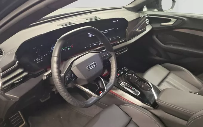 AUDI A5 Avant e-hybrid 299 ch S tronic 7 Quattro S line photo 18 2132231