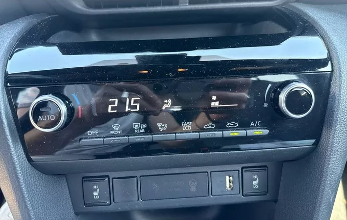 TOYOTA YARIS CROSS Hybride 116h 2WD Design photo 14 1103520