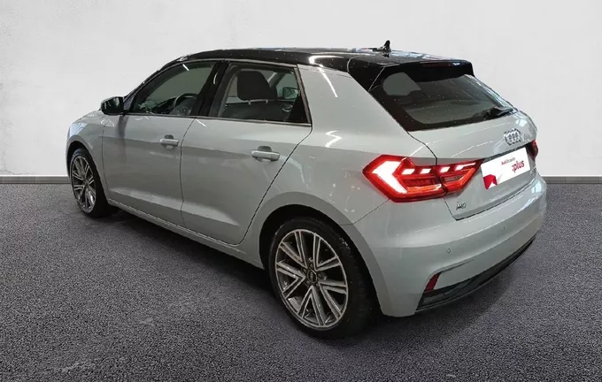 AUDI A1 Sportback 25 TFSI 95 ch S tronic 7 Design extérieur trois quart arrière gauche 2125104