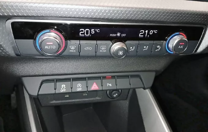 AUDI A1 Sportback 25 TFSI 95 ch S tronic 7 Design photo 14 2125104