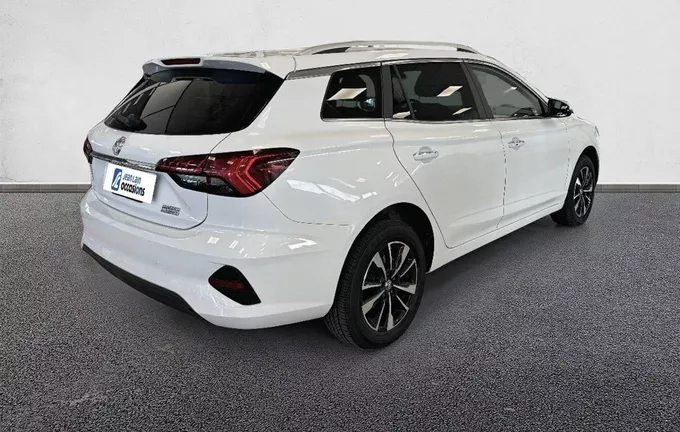 MG MG5 Autonomie Standard 50kWh - 130 kW 2WD Comfort extérieur trois quart arrière droit 601089