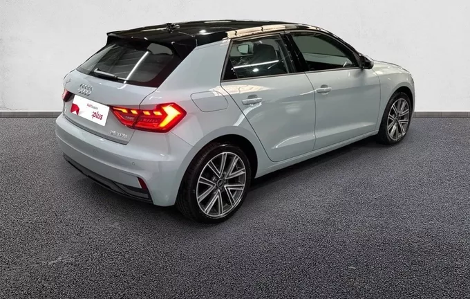 AUDI A1 Sportback 25 TFSI 95 ch BVM5 Design extérieur trois quart arrière droit 2129792