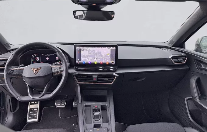 CUPRA LEON Sportstourer 1.4 e-HYBRID 245 ch DSG6 VZ extérieur trois quart avant droit 2130353