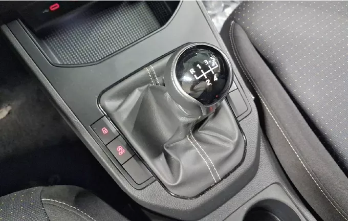 SEAT IBIZA 1.0 MPI 80 ch S/S BVM5 Copa photo 14 2132214