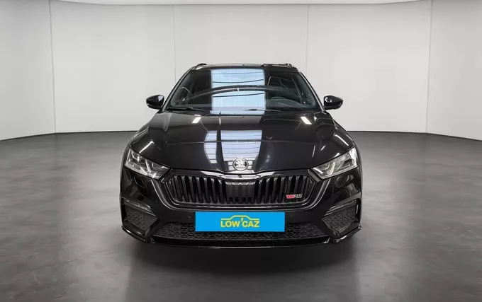 SKODA OCTAVIA Combi 2.0 TDI 200 ch DSG7 RS extérieur avant 213708