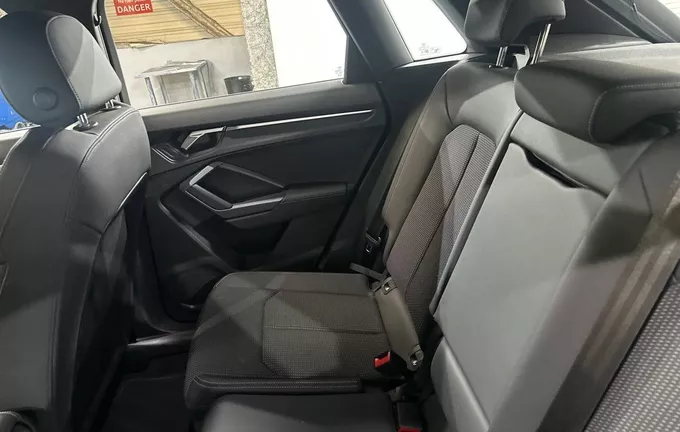 AUDI Q3 35 TDI 150 ch S tronic 7 S line photo 17 2125852