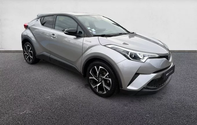 TOYOTA C-HR Hybride 122h Design extérieur trois quart avant droit 