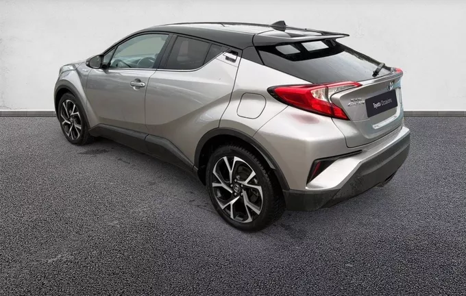 TOYOTA C-HR Hybride 122h Design extérieur trois quart arrière gauche 