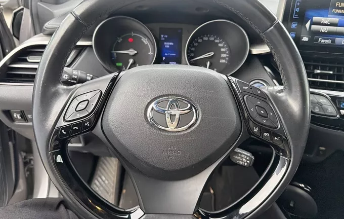 TOYOTA C-HR Hybride 122h Design photo 12 