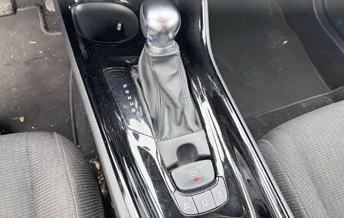 TOYOTA C-HR Hybride 122h Design photo 13 