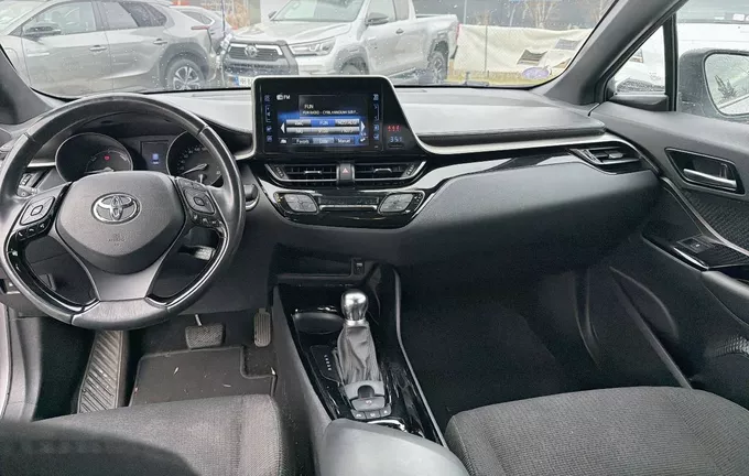 TOYOTA C-HR Hybride 122h Design photo 18 