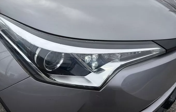 TOYOTA C-HR Hybride 122h Design photo 21 