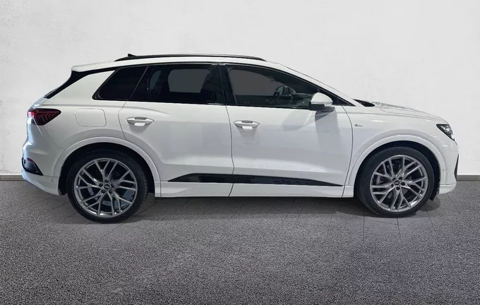 AUDI Q4 E-TRON 50 299 ch 82 kWh quattro S line extérieur côté droit 2127580