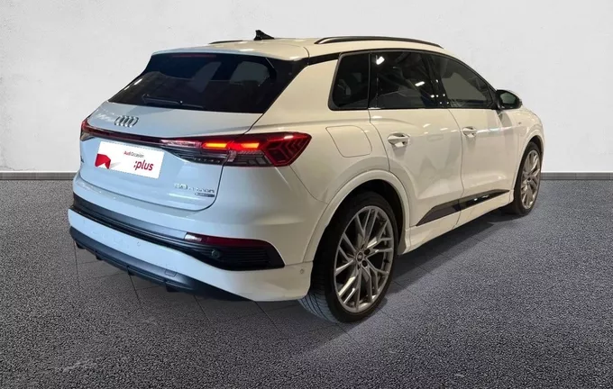 AUDI Q4 E-TRON 50 299 ch 82 kWh quattro S line extérieur trois quart arrière droit 2127580