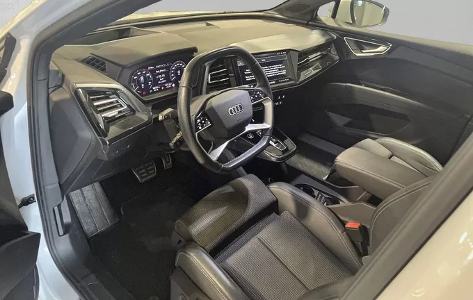 AUDI Q4 E-TRON 50 299 ch 82 kWh quattro S line photo 11 2127580