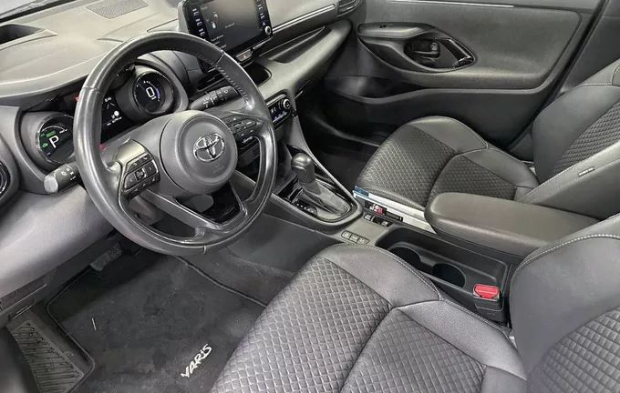 TOYOTA YARIS Hybride 116h Collection photo 11 1103143