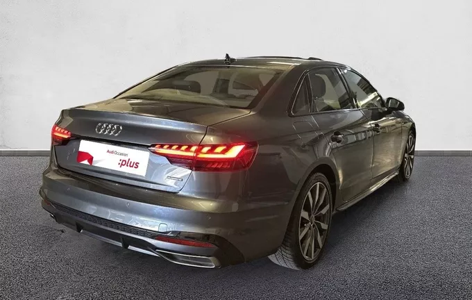 AUDI A4 40 TDI 204 S tronic 7 Quattro S line extérieur trois quart arrière droit 2129625