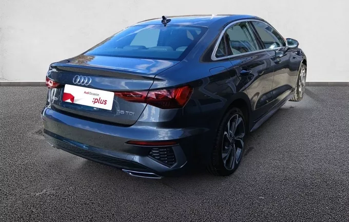 AUDI A3 Berline 35 TDI 150 S tronic 7 S Line extérieur trois quart arrière droit 2126205