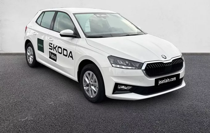 SKODA FABIA 1.0 TSI 95 ch EVO 2 BVM5 Selection extérieur trois quart avant droit 4799