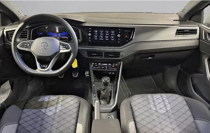 VOLKSWAGEN POLO 1.0 TSI 95 S&S BVM5 R-Line Edition extérieur trois quart avant droit 2130848