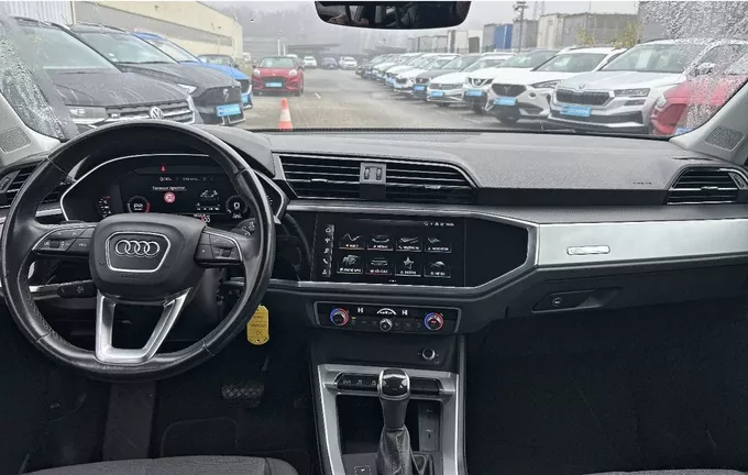 AUDI Q3 35 TDI 150 ch S tronic 7 Business line extérieur trois quart avant droit 212472