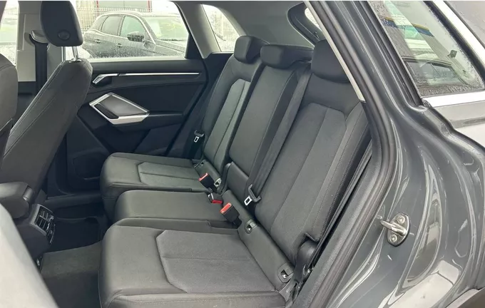 AUDI Q3 35 TDI 150 ch S tronic 7 Business line extérieur arrière 212472