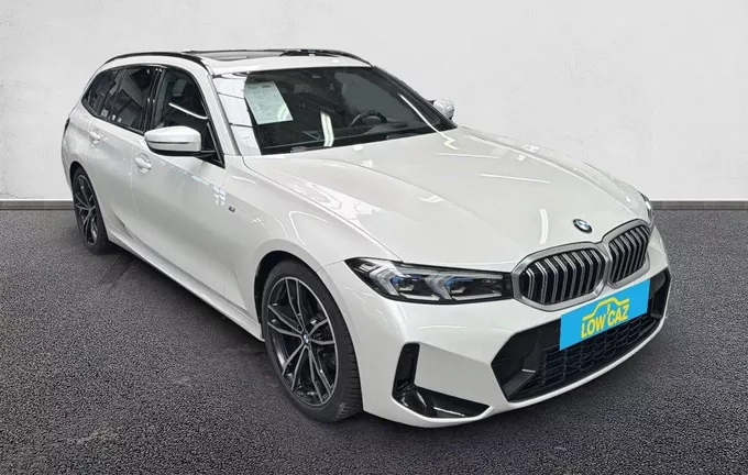 BMW SERIE 3 Touring 320d xDrive 190 ch BVA8 M Sport extérieur trois quart avant droit 3014260
