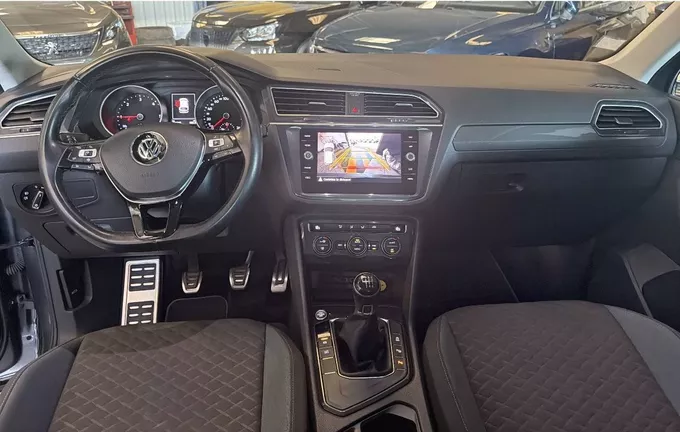 VOLKSWAGEN TIGUAN 2.0 TDI 150 IQ.Drive extérieur trois quart avant droit 213325