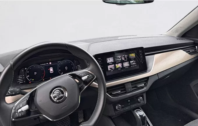 SKODA KAMIQ 1.0 TSI Evo 110 ch DSG7 Style extérieur trois quart avant droit 2127235