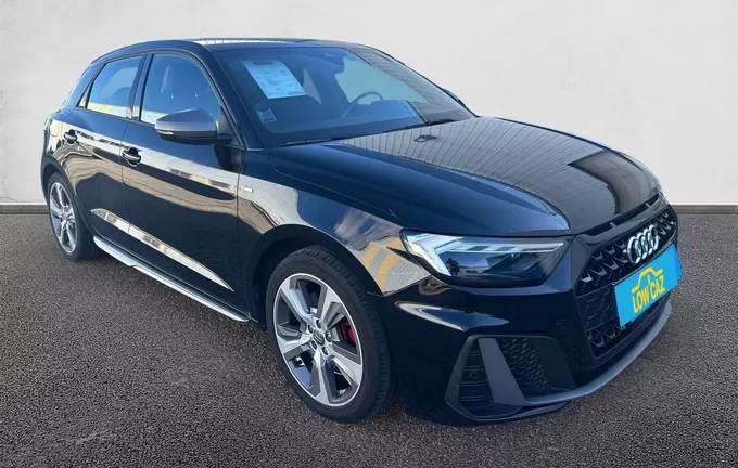 AUDI A1 Sportback 40 TFSI 200 ch S tronic 6 S Line extérieur trois quart avant droit 213247
