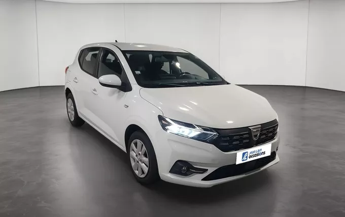 DACIA SANDERO SCe 65 - 22 Confort extérieur trois quart avant droit 946335