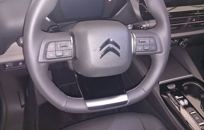 CITROEN C5 X Hybride Rechargeable 225 S&S e-EAT8 Shine photo 12 SB0495