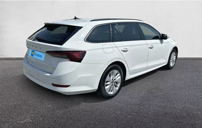 SKODA OCTAVIA Combi 2.0 TDI 150 ch DSG7 Ambition extérieur avant 213443