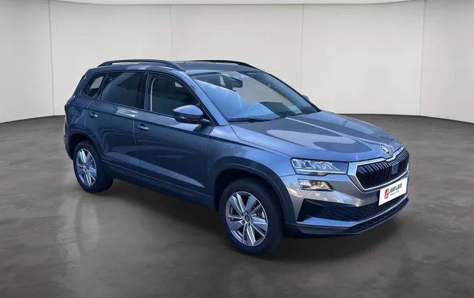 SKODA KAROQ 1.5 TSI Evo 2 150 ch ACT DSG7 Selection extérieur trois quart avant droit 4656