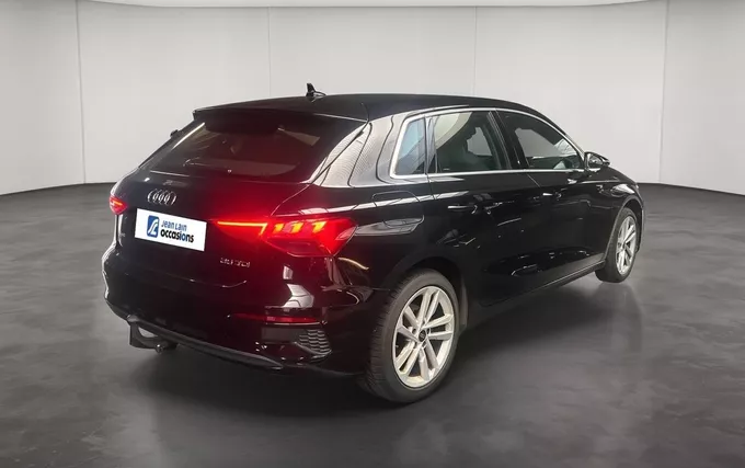 AUDI A3 Sportback 35 TDI 150 S tronic 7 Design extérieur trois quart arrière droit 2131796