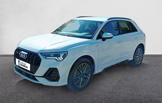 AUDI Q3 45 TFSIe 245 ch S tronic 6 S line extérieur trois quart avant gauche 561007