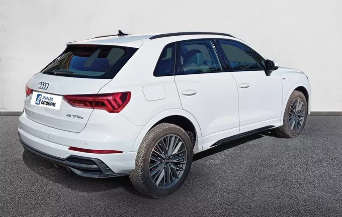 AUDI Q3 45 TFSIe 245 ch S tronic 6 S line extérieur trois quart arrière droit 561007