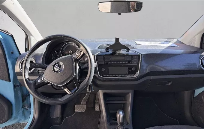 VOLKSWAGEN E-UP! 2.0 e-up! 83 Electrique extérieur trois quart avant droit 560445