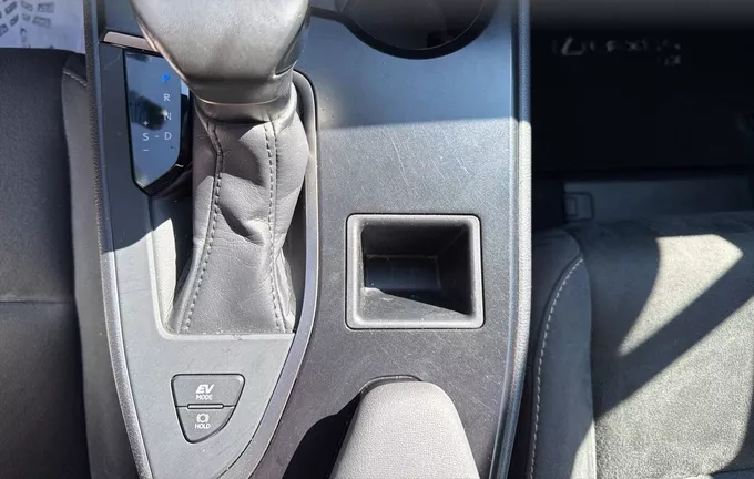 LEXUS UX 250h 2WD Pack photo 13 1103627