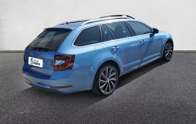 SKODA OCTAVIA Combi 1.5 TSI 150 ch ACT DSG7 Laurin & Klement extérieur trois quart arrière droit 460904