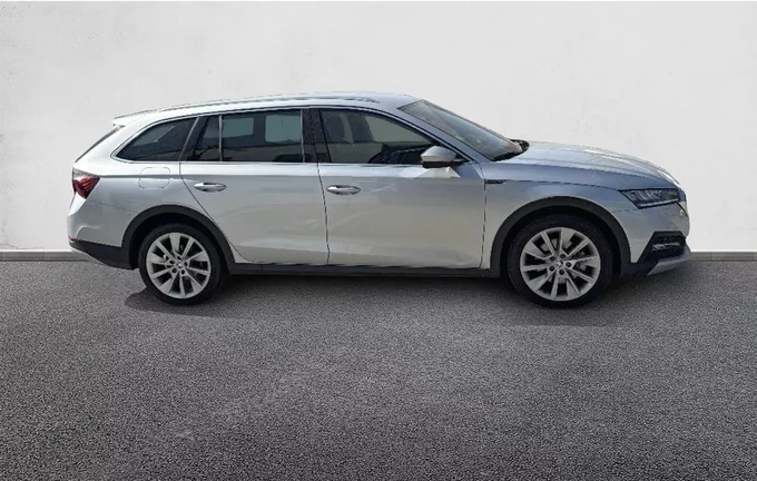 SKODA OCTAVIA Combi 2.0 TDI 200 ch DSG7 4x4 Scout extérieur côté droit 2126388