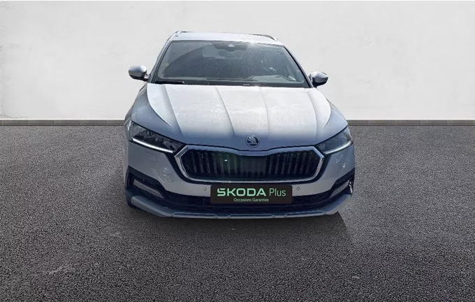 SKODA OCTAVIA Combi 2.0 TDI 200 ch DSG7 4x4 Scout photo 9 2126388