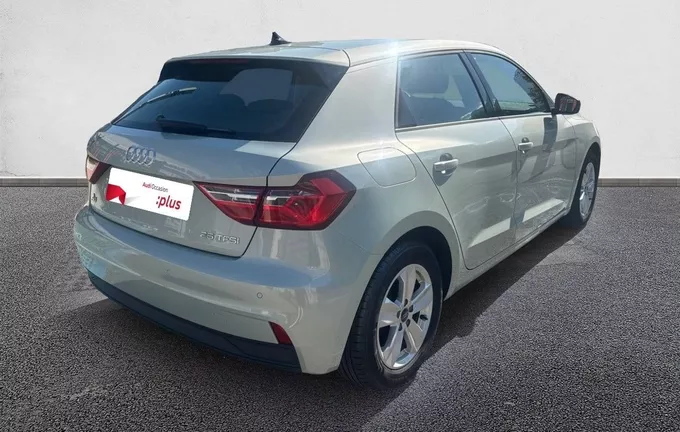 AUDI A1 Sportback 25 TFSI 95 ch BVM5 Entry extérieur trois quart arrière droit 2128291