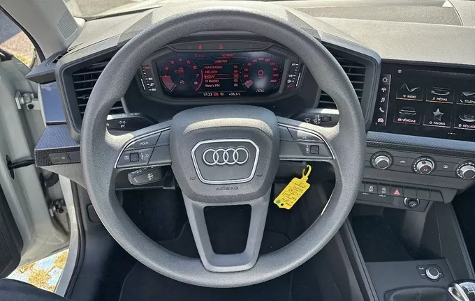AUDI A1 Sportback 25 TFSI 95 ch BVM5 Entry photo 12 2128291