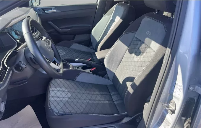 VOLKSWAGEN POLO 1.0 TSI 116 S&S DSG7 R-Line extérieur trois quart arrière droit 2119738