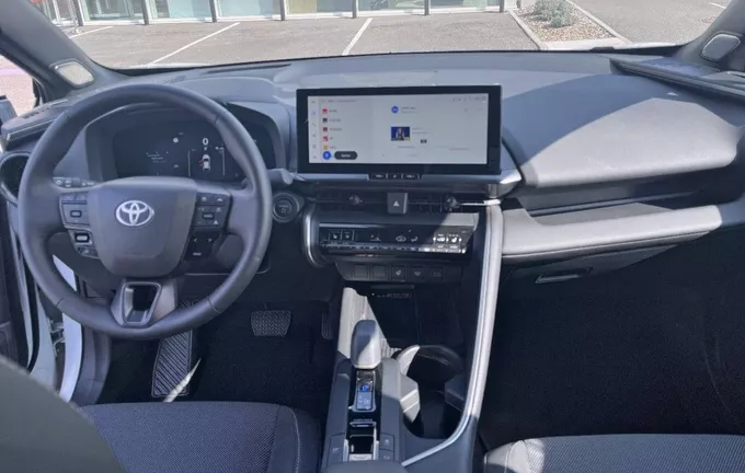TOYOTA C-HR Hybride 140 Collection photo 18 870472