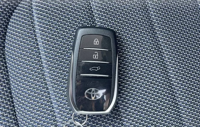 TOYOTA C-HR Hybride 140 Collection photo 19 870472