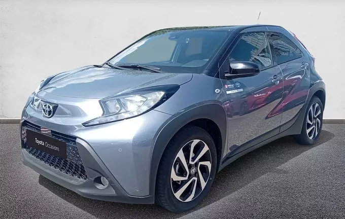 TOYOTA AYGO X 1.0 VVT-i 72 Design extérieur trois quart avant gauche 1103730